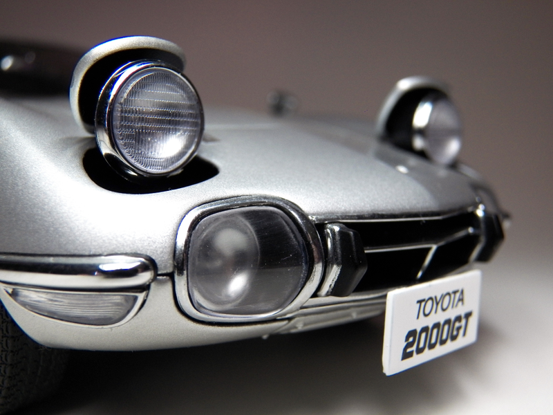 Illustration for article titled LaLD Car Week 1:18 AutoArt Toyota 2000gt